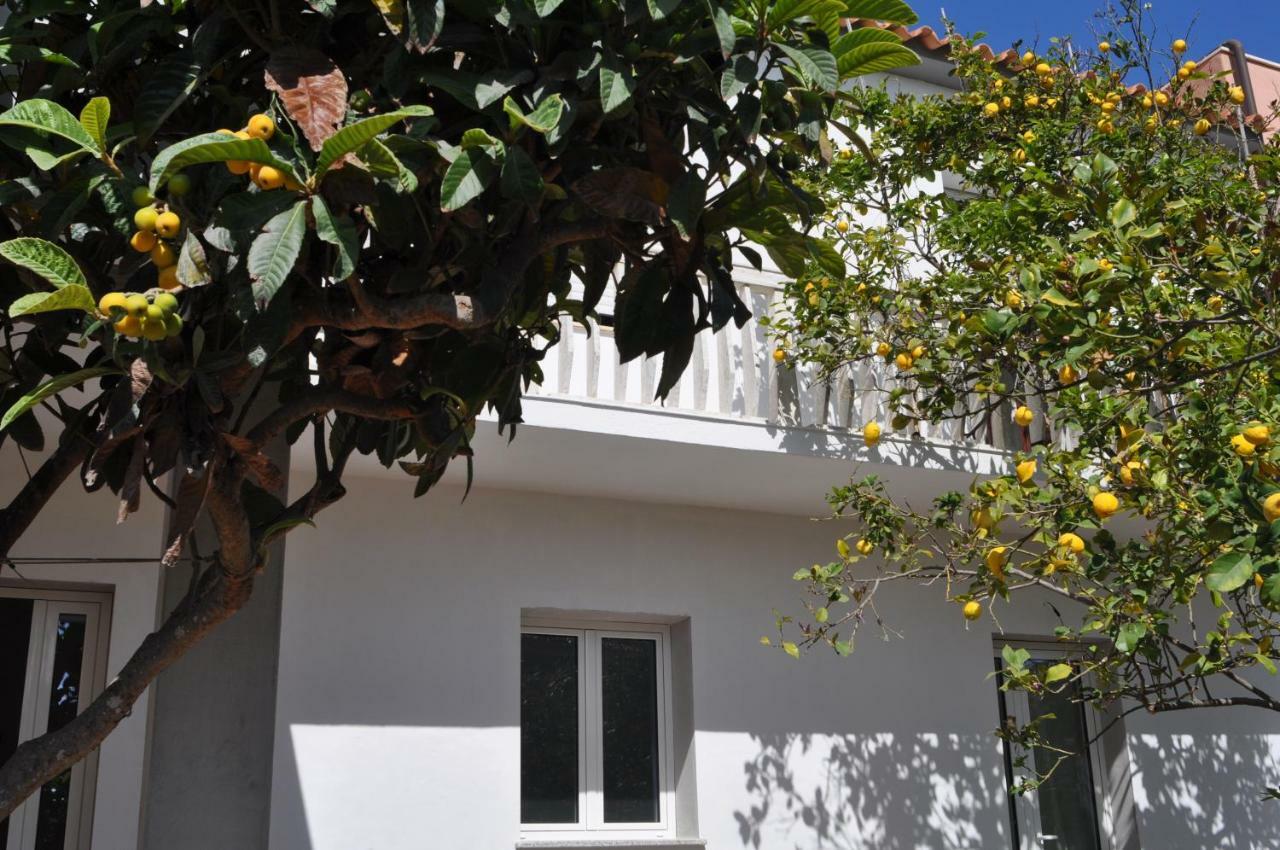 B&B Les Chambres Rooms & Suite Santa Teresa Gallura Exterior foto